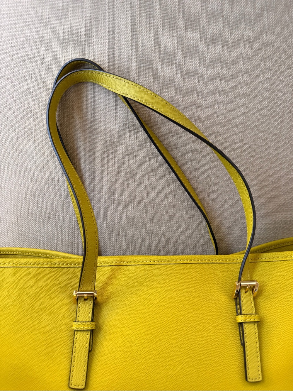 Michael Kors Lime Yellow Tote Bag - Saffiano Leather - Picture 9 of 17